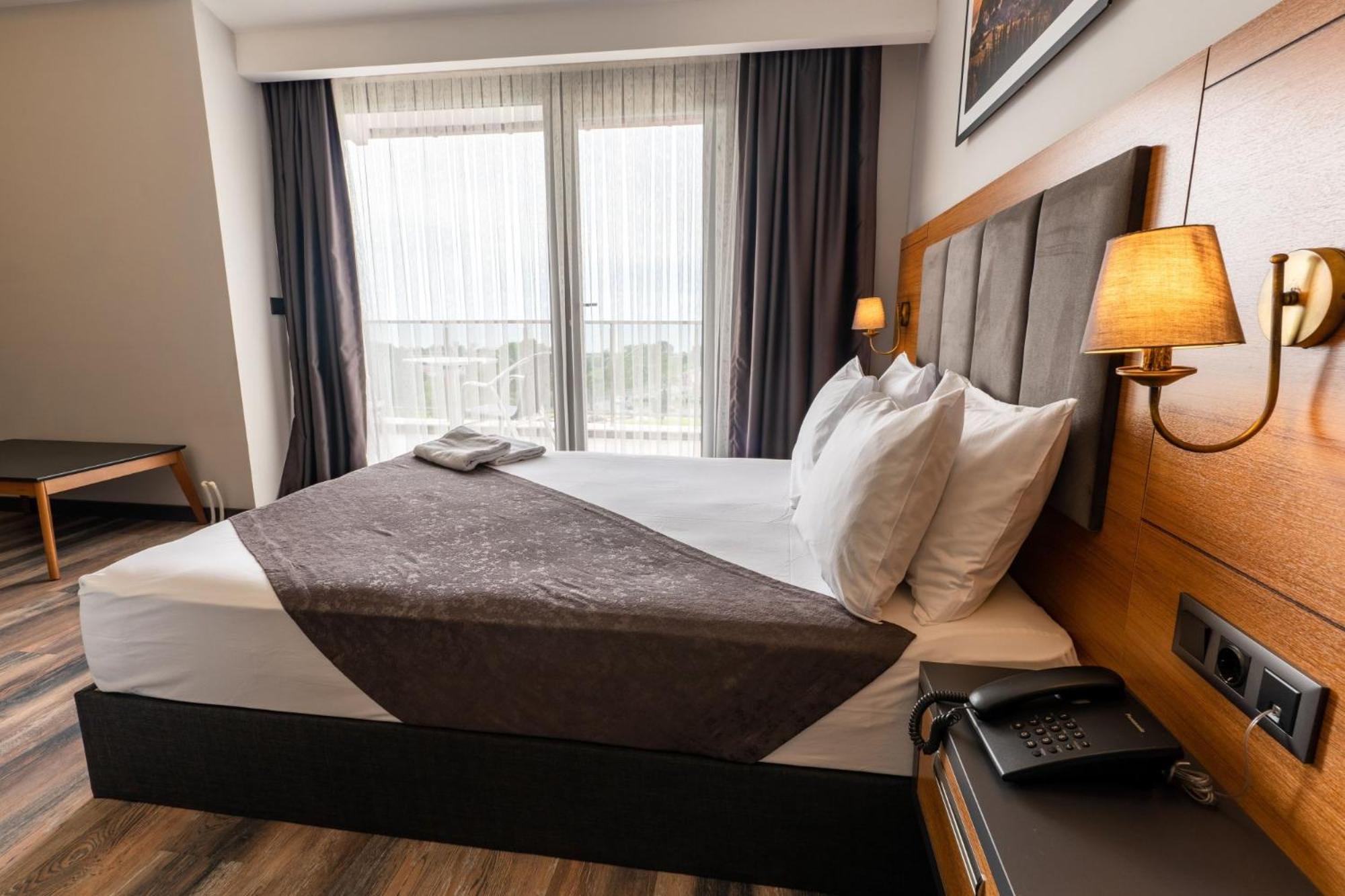 Emay Otel Trabzon Buitenkant foto